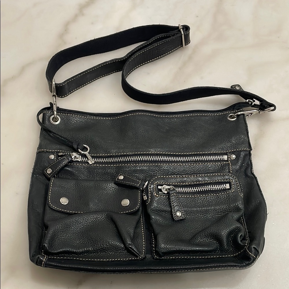 Fossil Black Crossbody Bag with Adjustable Strap and Silver Hardware
